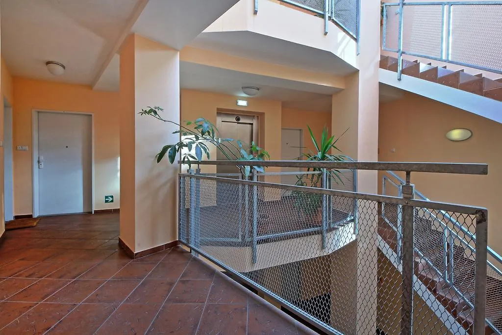 Apartment Heleny Malirove Prague